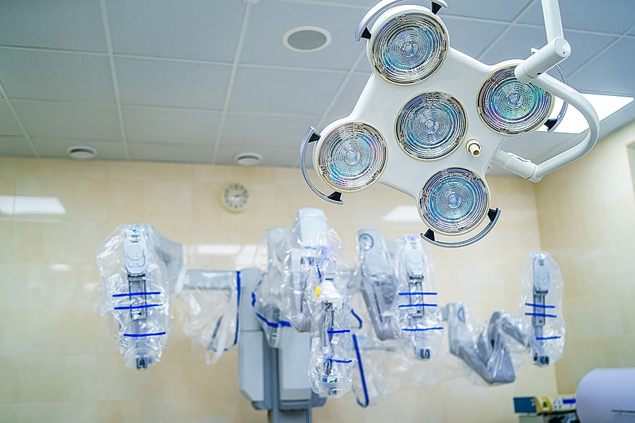 The Advantages of Robotic Spinal Surgery for Chronic Back Pain
