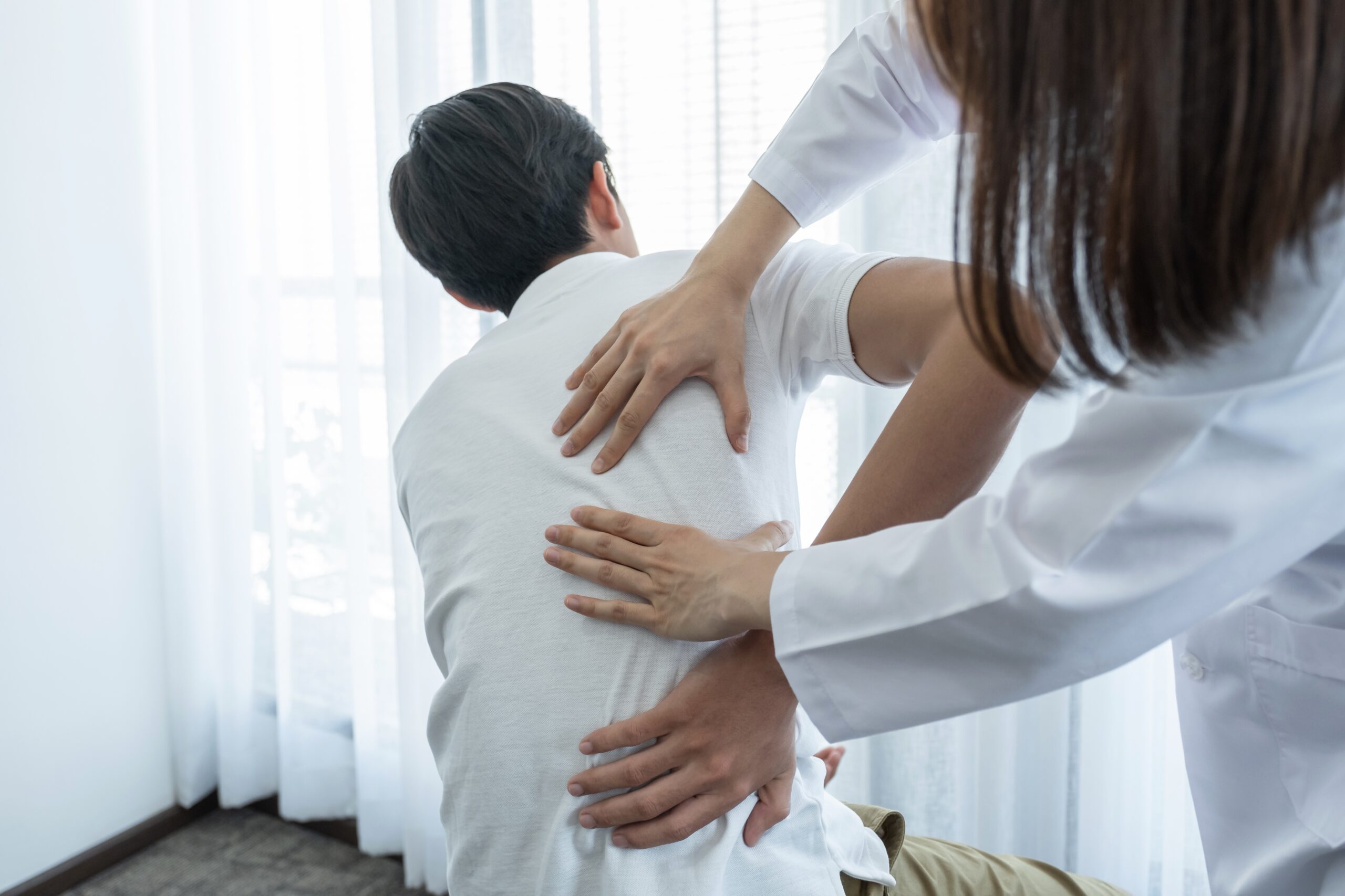 How to Avoid Back Pain While Sleeping - Desert Institute for Spine Care